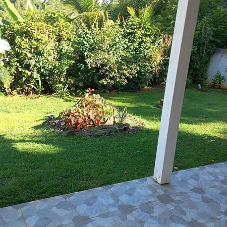 Charmant Petit T2 Dans Maison Vieux-Bourg Exterior photo